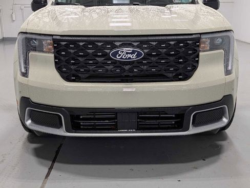 Used 2025 Ford Maverick Lariat w/ 4K Tow Package AWD/4WD image 2