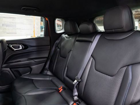 Used 2026 Jeep Compass Latitude image 24