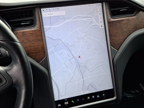 Used 2020 Tesla Model X Long Range image 23