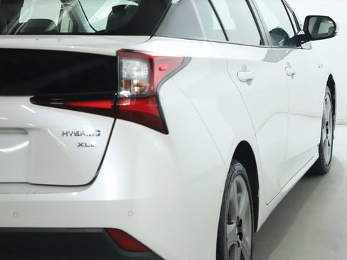 Used 2019 Toyota Prius XLE image 45