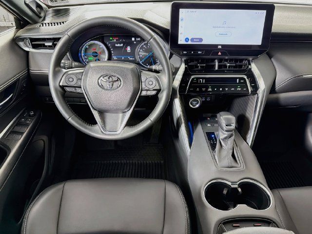 Used 2024 Toyota Venza XLE AWD/4WD image 29