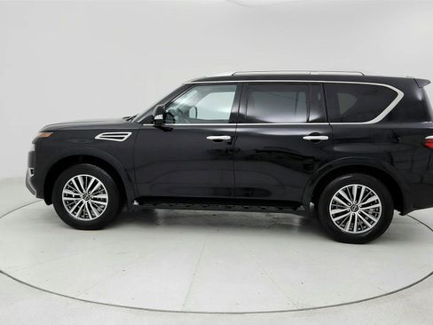Used 2024 Nissan Armada SL w/ Captain's Chairs Package RWD image 2