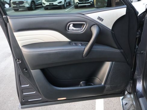 Used 2019 INFINITI QX80 Limited w/ All-Season Package image 19