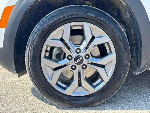Used 2024 Kia Seltos S AWD/4WD image 10