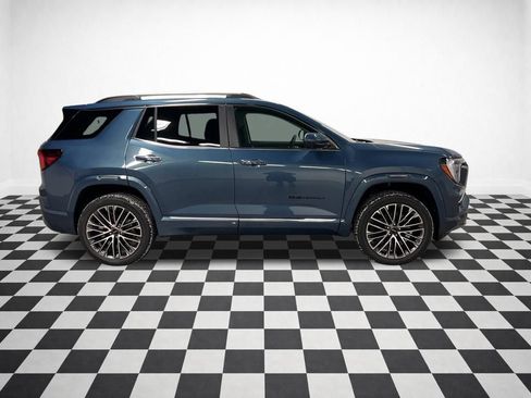 New 2026 GMC Terrain Denali w/ LPO, Black Badging Package image 2