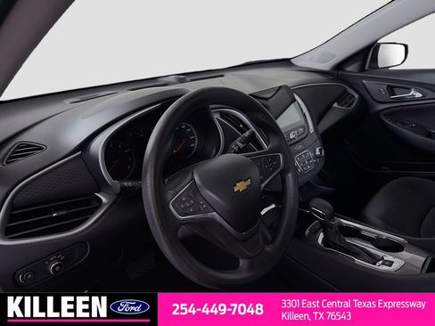 Used 2023 Chevrolet Malibu LT FWD image 11