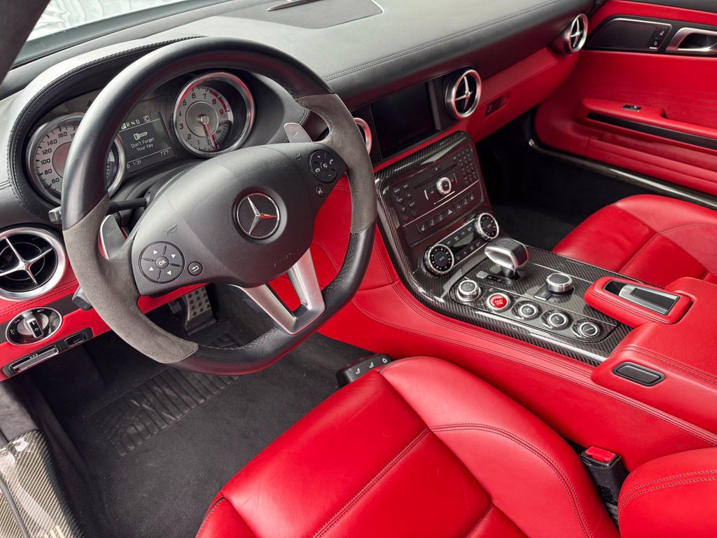Used 2012 Mercedes-Benz SLS AMG Roadster image 5
