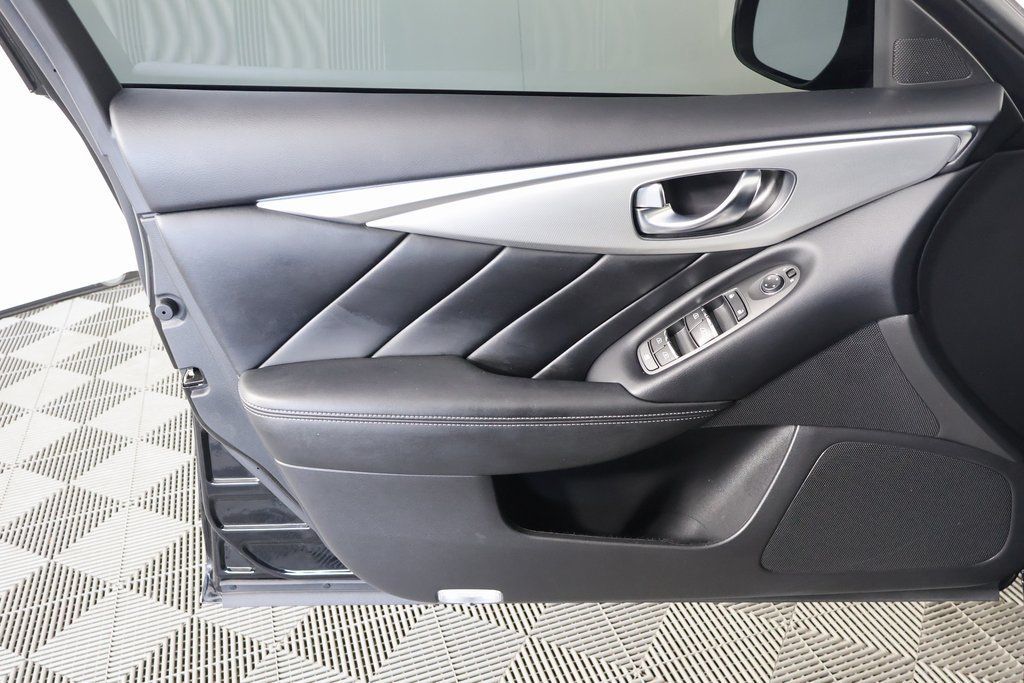 Used 2020 INFINITI Q50 Luxe RWD image 12