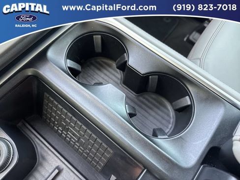 Certified 2025 Ford Expedition Active AWD/4WD image 32