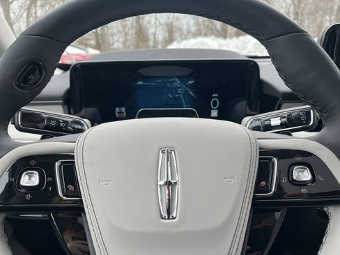 New 2026 Lincoln Aviator Reserve AWD/4WD image 2