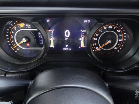 Used 2024 Jeep Wrangler Unlimited Sport AWD/4WD image 17