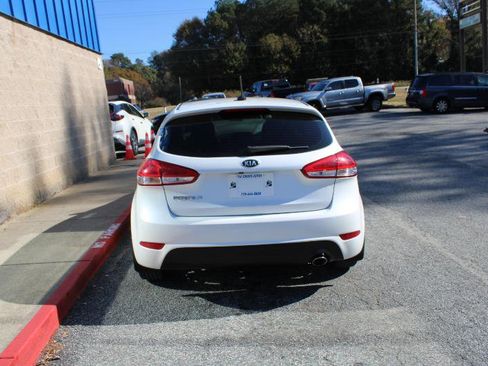 Used 2017 Kia Forte LX w/ LX Popular Plus Package image 5