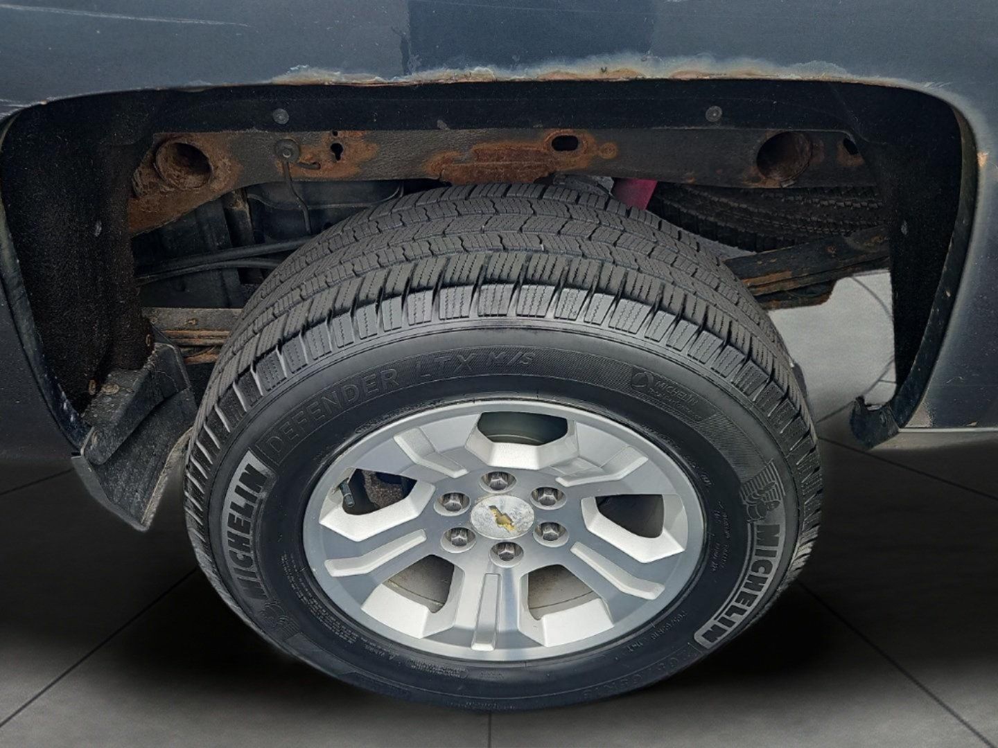 Used 2018 Chevrolet Silverado 1500 LT w/ All Star Edition AWD/4WD image 13