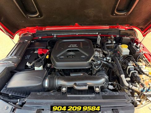 Used 2018 Jeep Wrangler Unlimited Rubicon AWD/4WD image 38