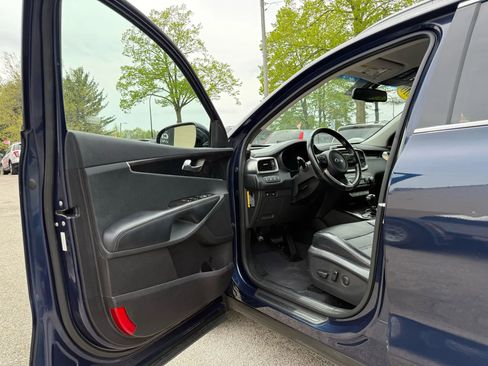 Used 2016 Kia Sorento EX w/ EX Premium Package image 9