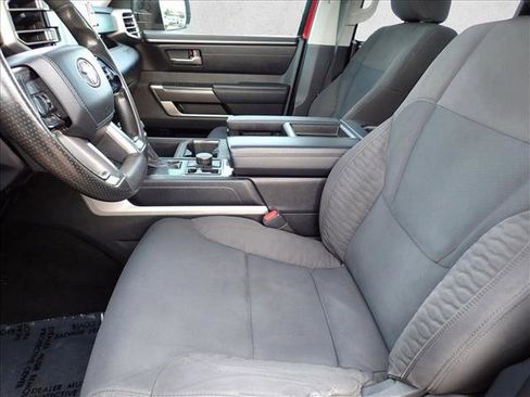 Used 2022 Toyota Tundra SR5 w/ SR5 Convenience Package AWD/4WD image 11