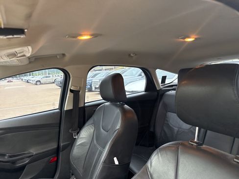 Used 2015 Ford Focus Titanium FWD image 13