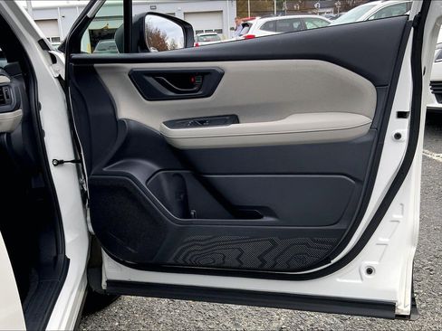 Certified 2025 Subaru Forester image 20