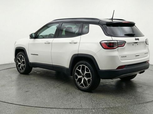 Used 2025 Jeep Compass Limited image 6