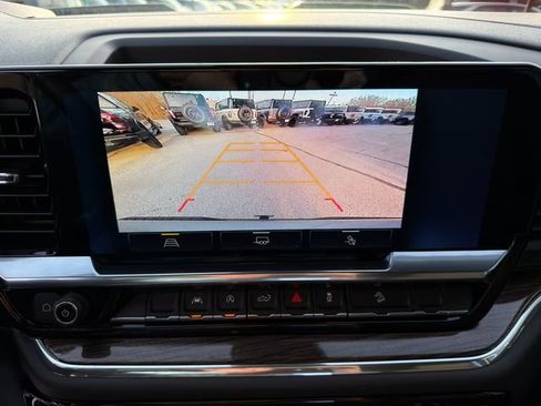 Used 2024 Chevrolet Silverado 1500 LT Trail Boss w/ Convenience Package II image 26