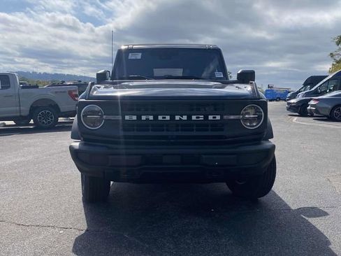 New 2025 Ford Bronco 4-Door image 8
