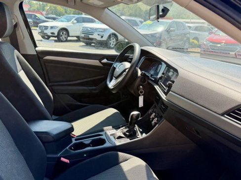 Used 2019 Volkswagen Jetta FWD image 19