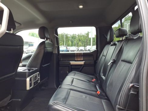 Used 2020 Ford F150 Lariat w/ Equipment Group 502A Luxury AWD/4WD image 32
