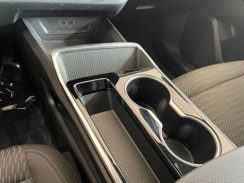 Used 2025 Chevrolet Equinox LT image 18