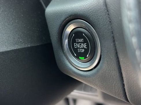 Used 2022 Chevrolet Tahoe Z71 w/ Luxury Package image 23