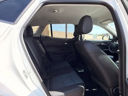 Used 2026 Chevrolet Trax LT FWD image 19