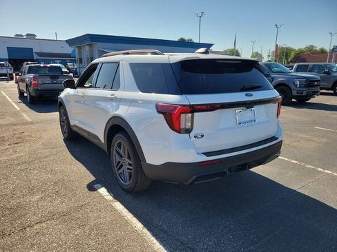 New 2026 Ford Explorer ST-Line image 4