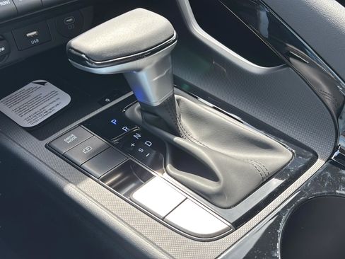 New 2026 Hyundai Elantra SEL Sport FWD image 17