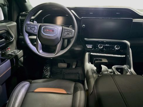 Used 2024 GMC Sierra 1500 AT4 w/ Technology Package AWD/4WD image 26