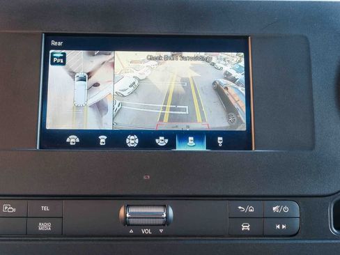 Used 2024 Mercedes-Benz Sprinter 2500 image 29