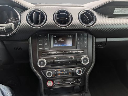 Used 2016 Ford Mustang Coupe RWD image 31