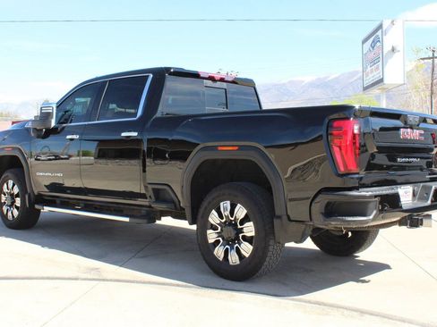 Used 2024 GMC Sierra 3500 Denali w/ Denali Reserve Package AWD/4WD image 38