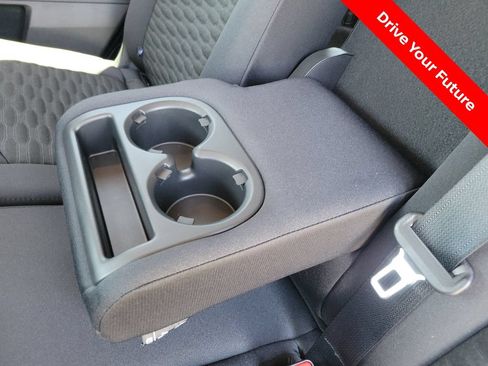 Certified 2025 Nissan Pathfinder SV FWD image 26