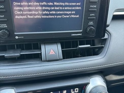 Used 2022 Toyota RAV4 XLE image 32