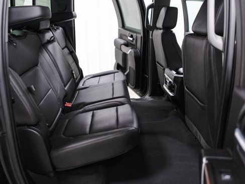 Used 2023 GMC Sierra 2500 SLT w/ SLT Convenience Package image 33