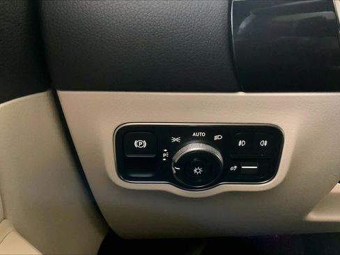 Used 2023 Mercedes-Benz GLA 250 4MATIC image 34