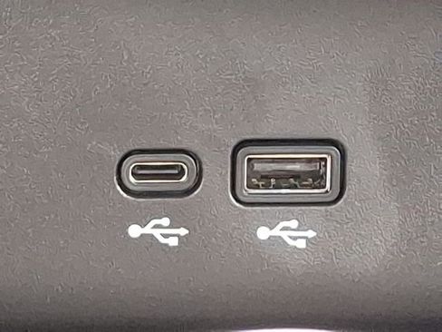 Used 2025 Buick Encore GX Sport Touring w/ Comfort Package image 25