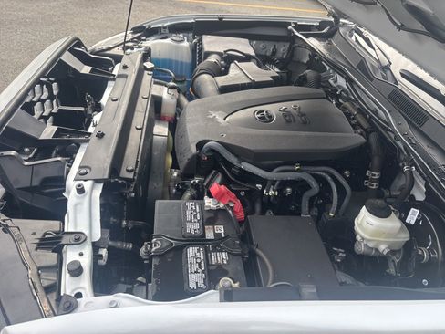 Used 2023 Toyota Tacoma TRD Sport w/ Technology Package image 42