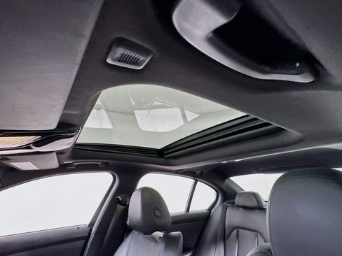 Used 2019 BMW 330i xDrive Sedan w/ M Sport Package image 5