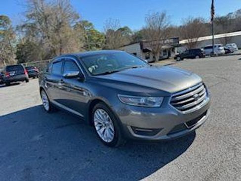 Used 2017 Ford Taurus Limited image 6