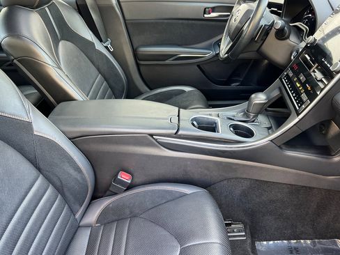 Certified 2019 Toyota Avalon Touring image 15
