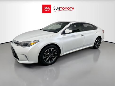 Used 2018 Toyota Avalon XLE Premium image 9