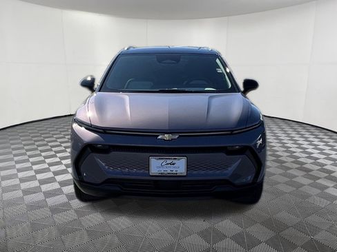 New 2026 Chevrolet Equinox EV LT image 2