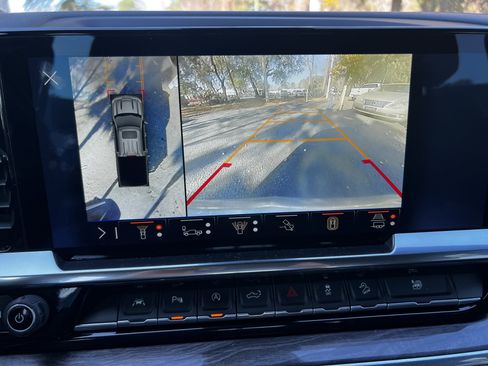 Used 2024 Chevrolet Silverado 1500 LTZ w/ LTZ Premium Package image 25