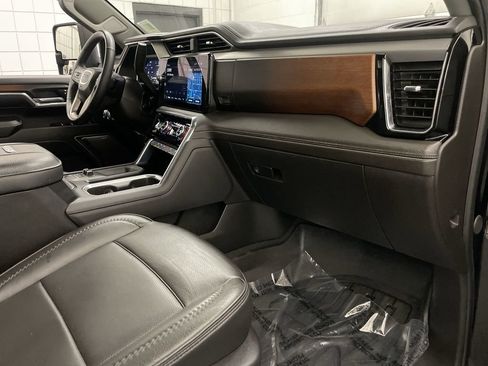 Used 2024 GMC Sierra 2500 Denali w/ Denali Reserve Package AWD/4WD image 24