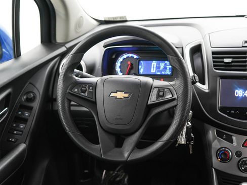 Used 2015 Chevrolet Trax LT FWD image 15
